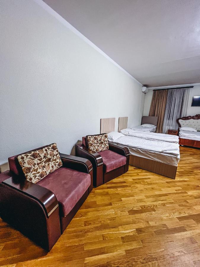 Castle Family Hotel Yerevan Exterior foto