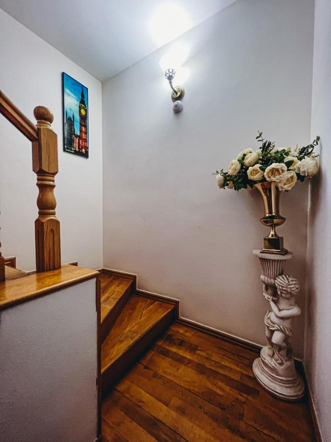 Castle Family Hotel Yerevan Exterior foto
